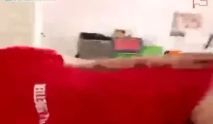 Bokep Indo Ometv Ditemenin Si Cantik Daster Merah